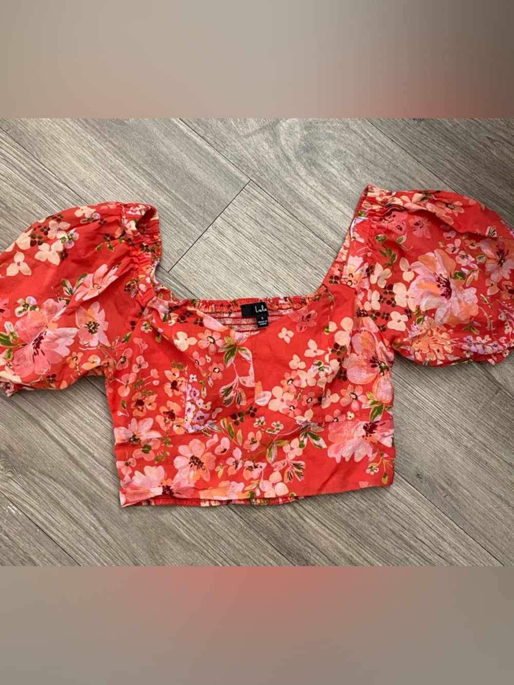 Lulu's A Chance For Love Red Floral Puff-Sleeve Crop Top